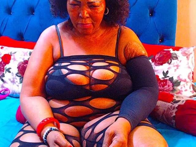 Freechat Ebonycandy10 on BongaCams