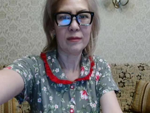 Offline Elegant00Lady on BongaCams