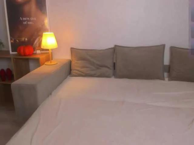 Offline ElinaStarr on BongaCams