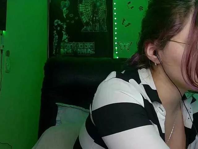 Freechat Elith20 on BongaCams