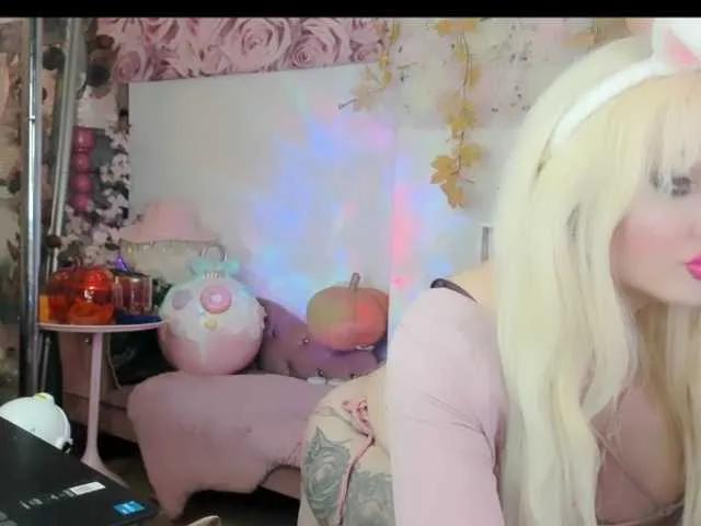 Offline ElyinkPornsta on BongaCams