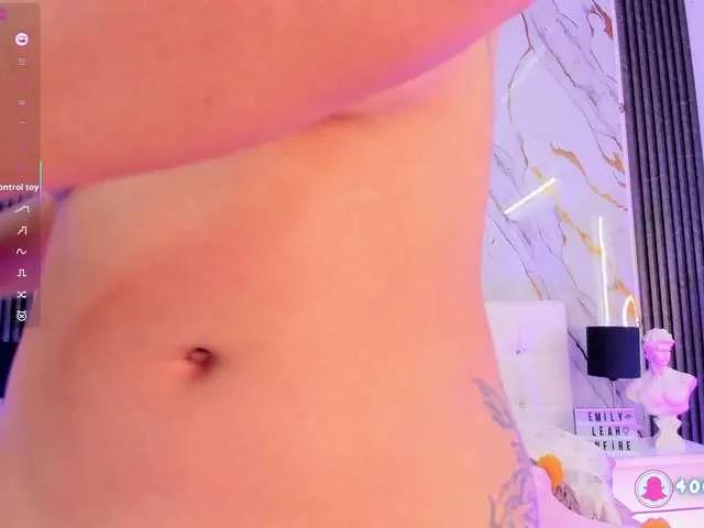 Offline EmilyLeah on BongaCams