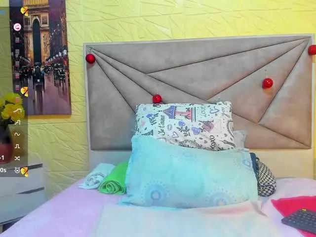 Offline Esmeralda-Oik on BongaCams