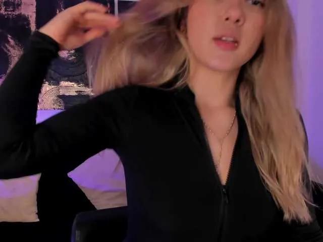 Offline EveBenson on BongaCams