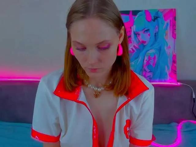 Offline GinaLovely on BongaCams