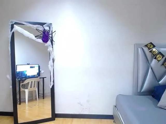 Freechat goldenn-ass on BongaCams