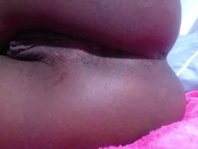 Freechat goldenn-ass on BongaCams