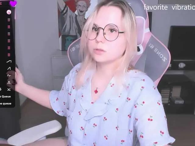 Freechat hellfire-club on BongaCams