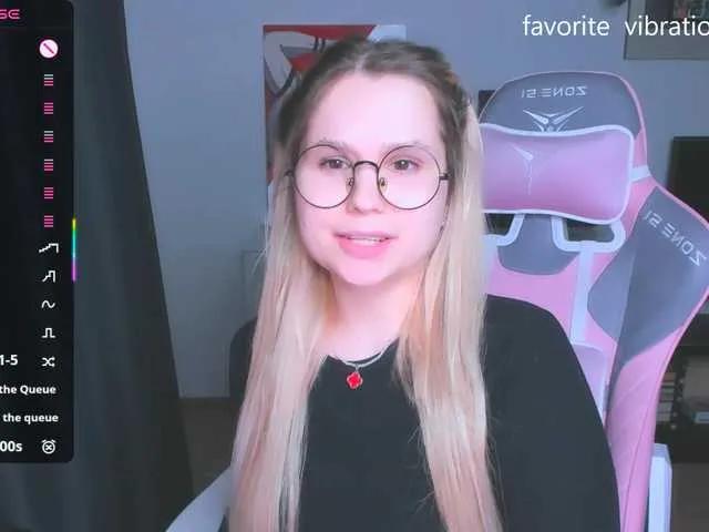 Freechat hellfire-club on BongaCams