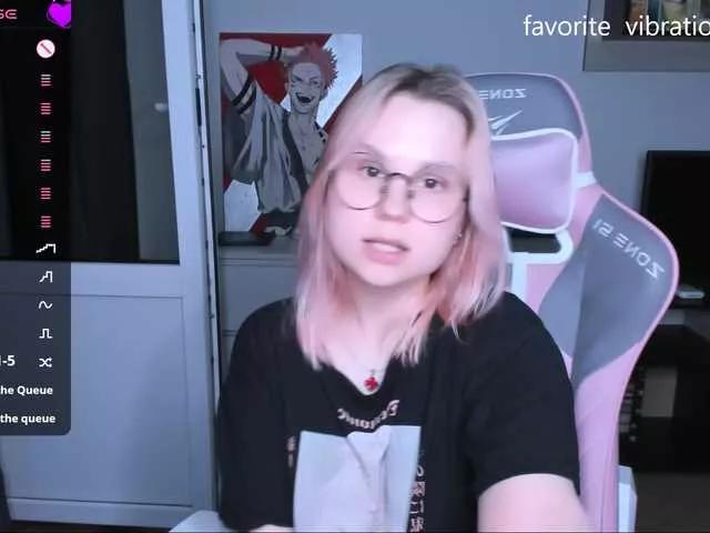 Freechat hellfire-club on BongaCams