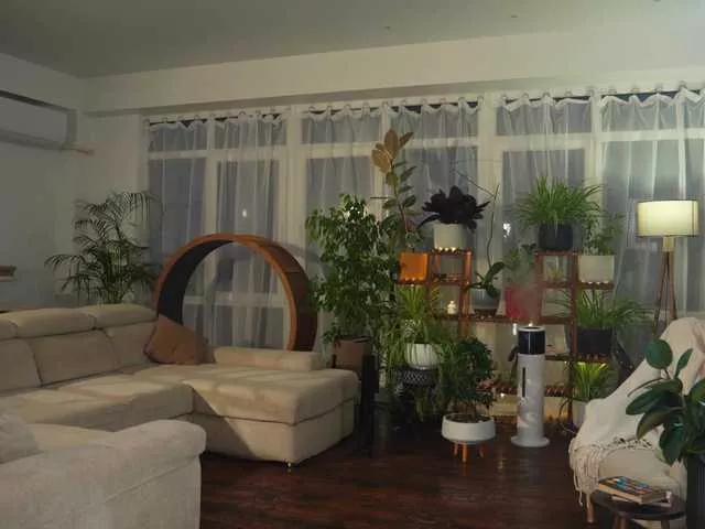 Freechat HEYBANANA on BongaCams