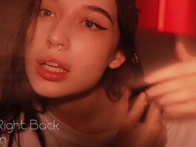 Freechat hor-neyJ0zy on BongaCams