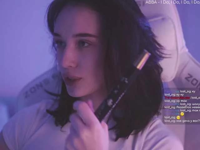 Freechat hor-neyJ0zy on BongaCams