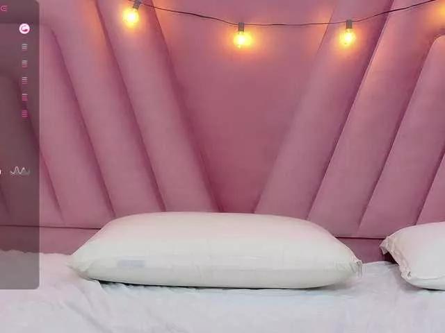 Freechat horny18girl on BongaCams