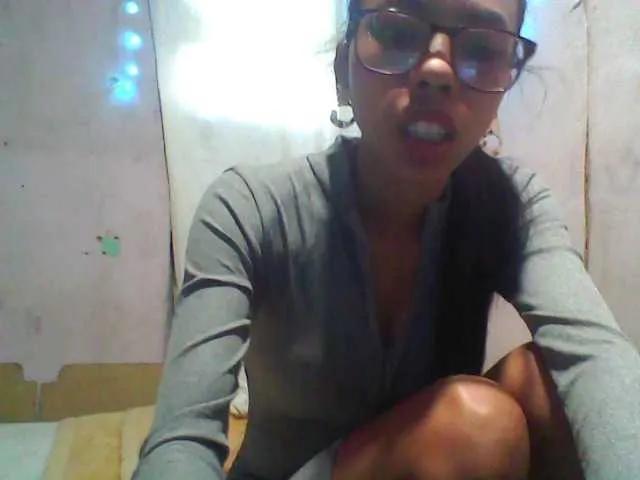 Offline HotLunah on BongaCams