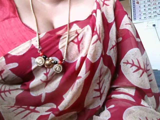 Offline hotpavitra on BongaCams