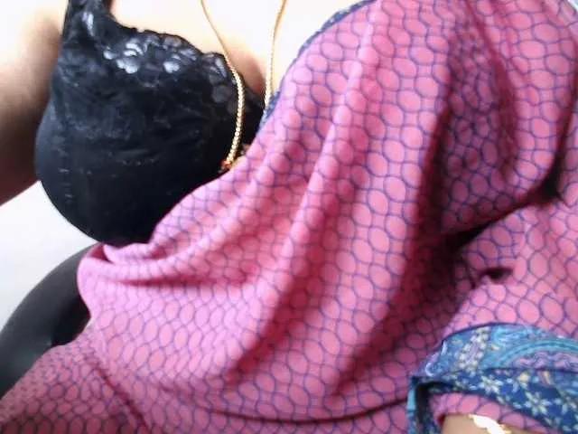 Offline hotpavitra on BongaCams