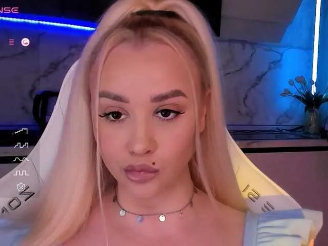 Offline In-your-fucking-mind on BongaCams