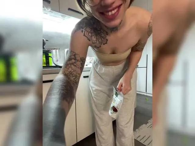 Freechat IRAONIC on BongaCams