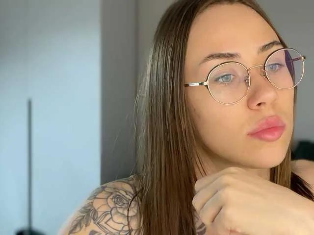 Freechat IRAONIC on BongaCams