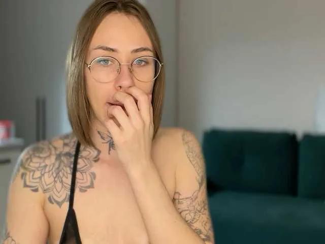 Freechat IRAONIC on BongaCams