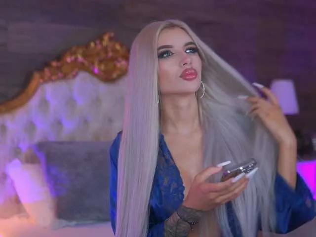 Offline JuicyJessye on BongaCams