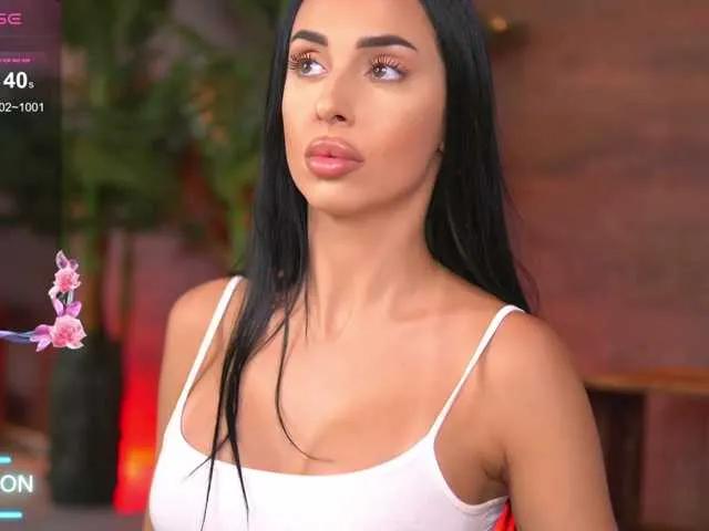 Freechat KairaAndrews on BongaCams