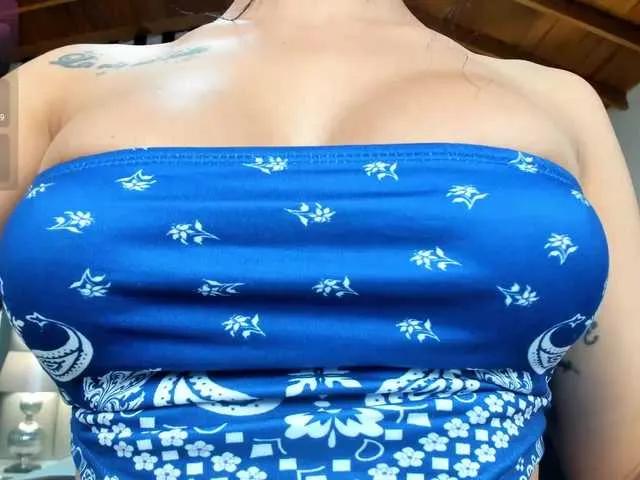 Offline KatieNolanX on BongaCams