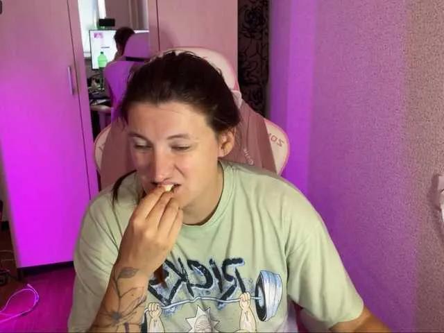 Offline Katrinmiss on BongaCams