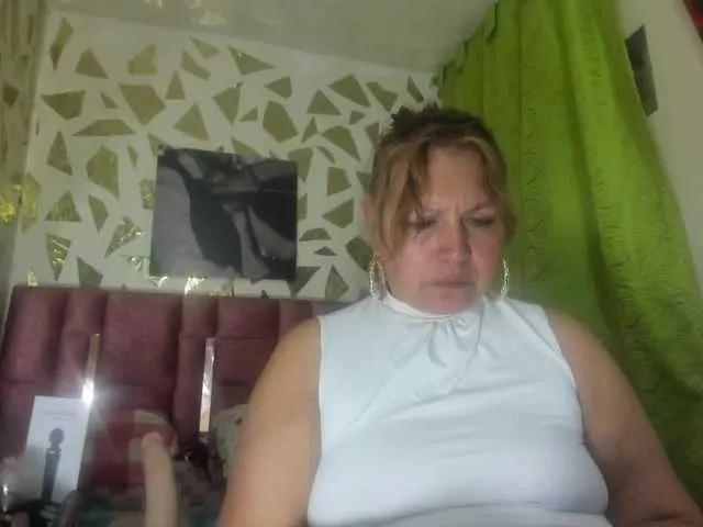 Freechat Kazsandra on BongaCams