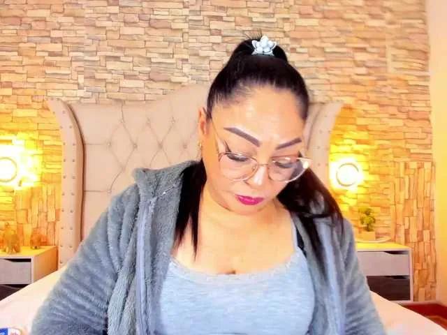 Offline Keyla-Ruiz on BongaCams