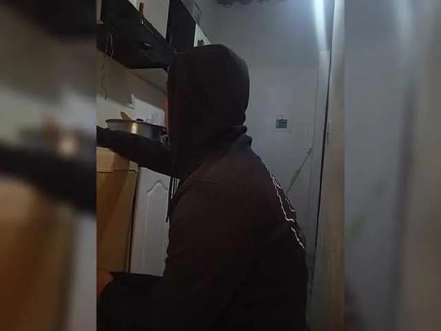 Offline Kingofqueen23 on BongaCams