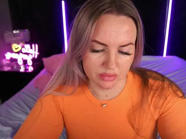 Offline KiraCandyS on BongaCams