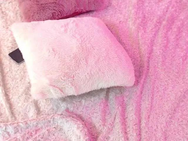 Freechat KloeFernandez on BongaCams