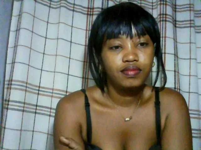 Offline kylie11 on BongaCams