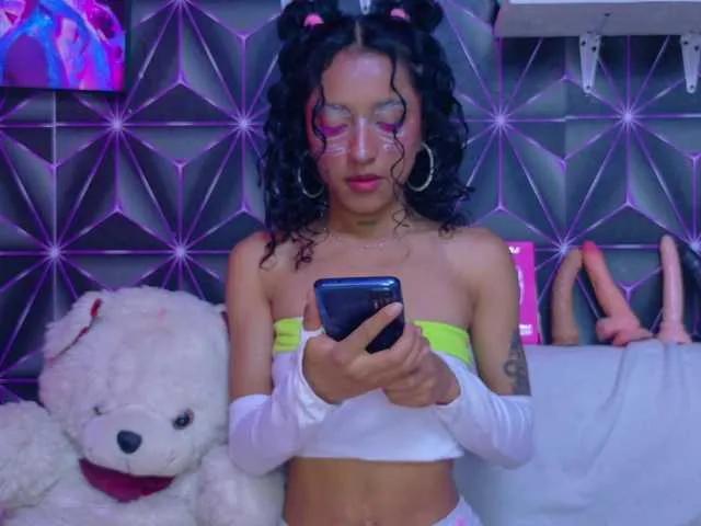 Freechat kyliemoan on BongaCams