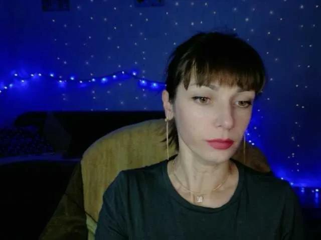 Offline Lady-Caroline on BongaCams