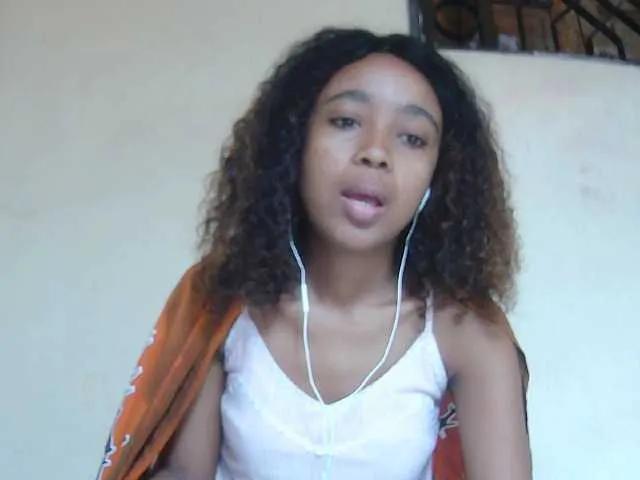 Offline Laminnah on BongaCams