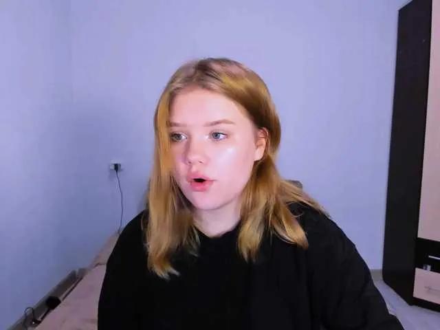 Offline Lasey on BongaCams