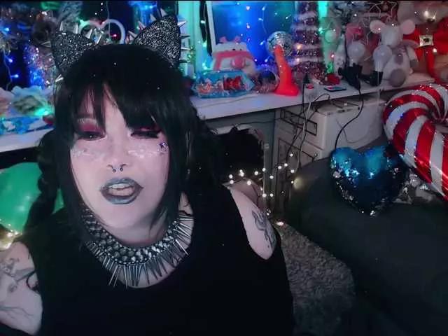 Offline Laura-Wicked on BongaCams