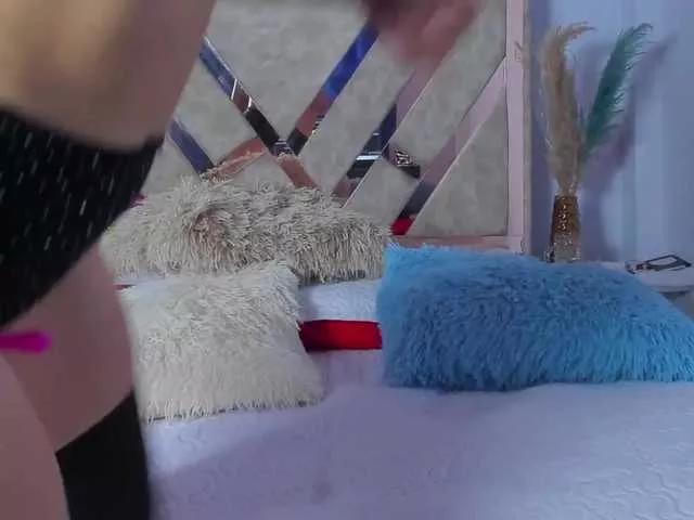 Offline LiaaGenner on BongaCams