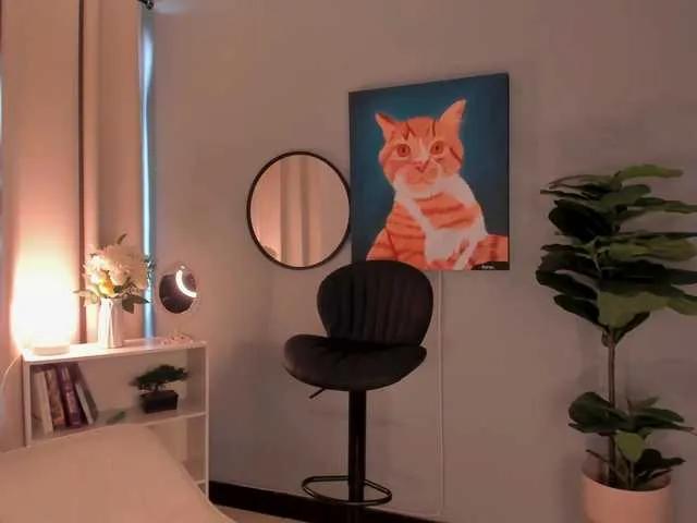 Offline LiaPearce on BongaCams