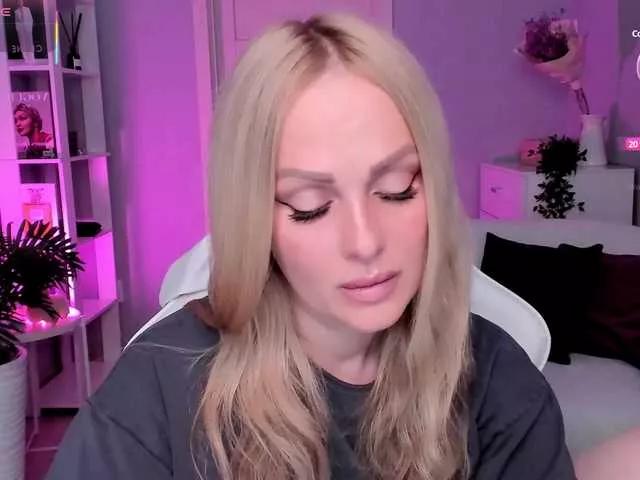 Freechat LibbyNora on BongaCams