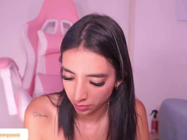 Offline LillyThomps on BongaCams