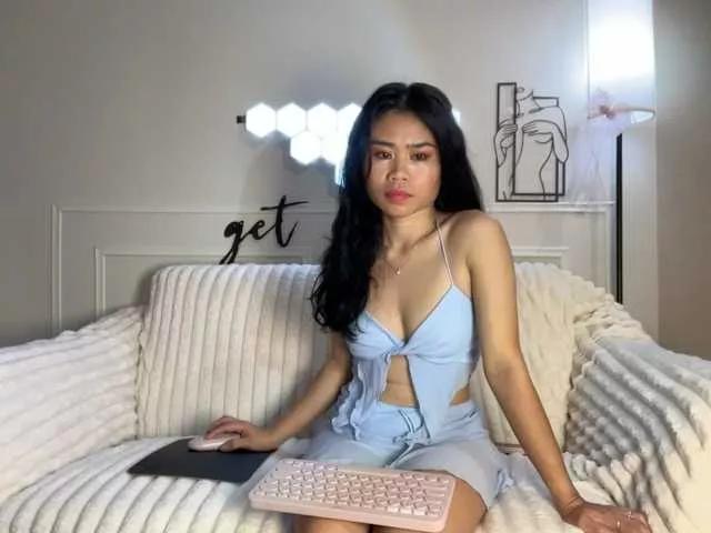Offline LilyJelly on BongaCams