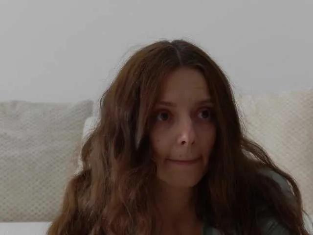 Offline LilyRoselyn on BongaCams