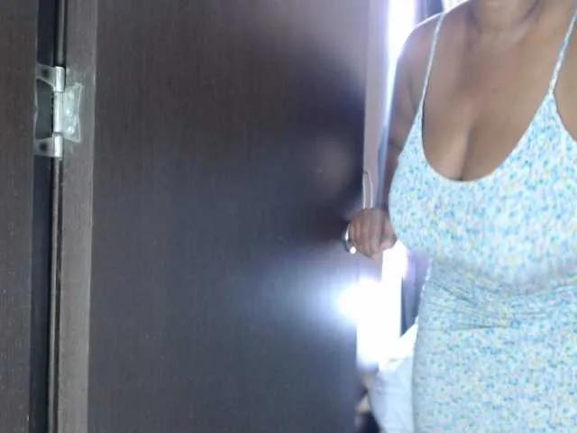 Freechat LiraRusso1 on BongaCams