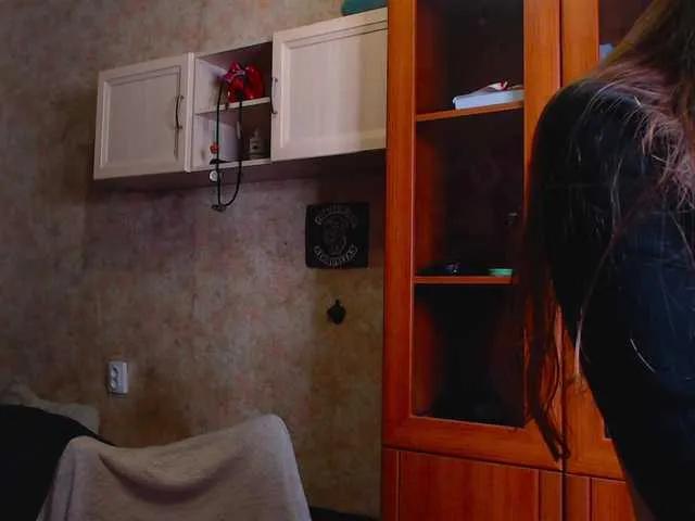 Freechat littleowlx on BongaCams