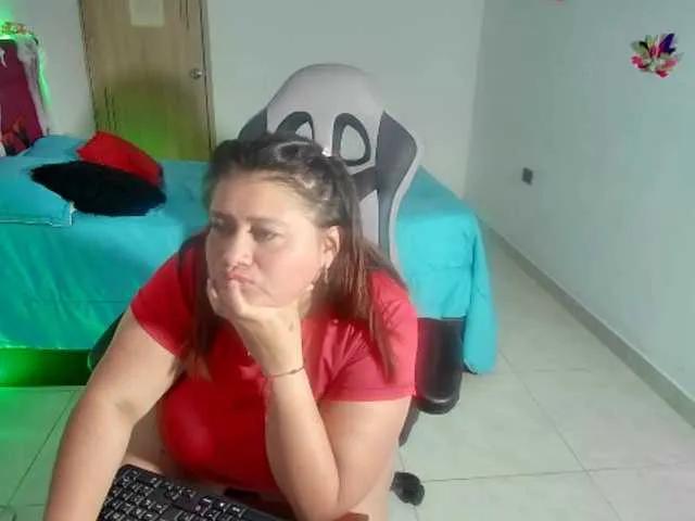 Offline Lizz-Milf on BongaCams