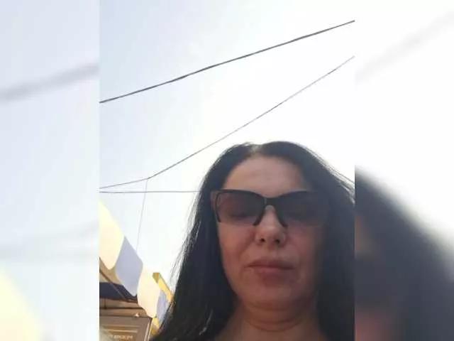 Freechat LouiseJenkin on BongaCams